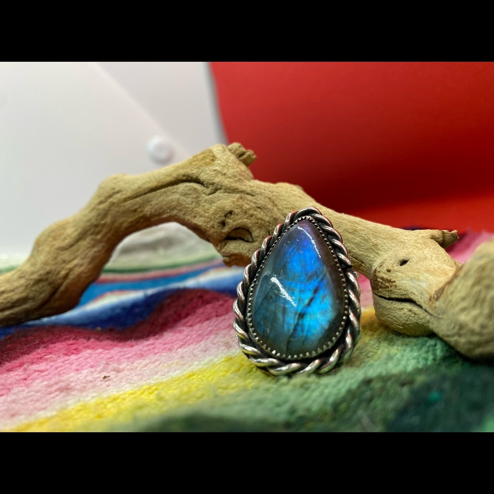 Sterling silver labradorite ring